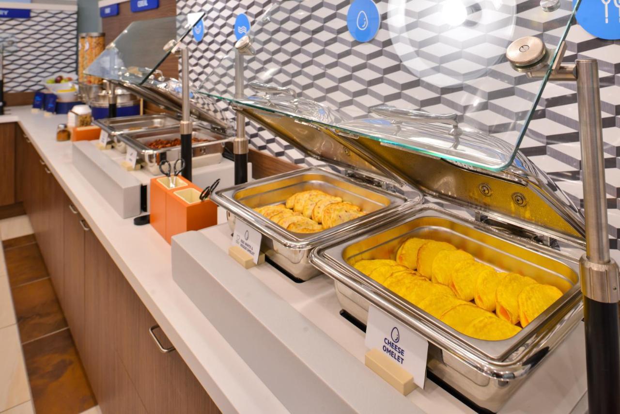 Holiday Inn Express - Fall River North Ngoại thất bức ảnh
