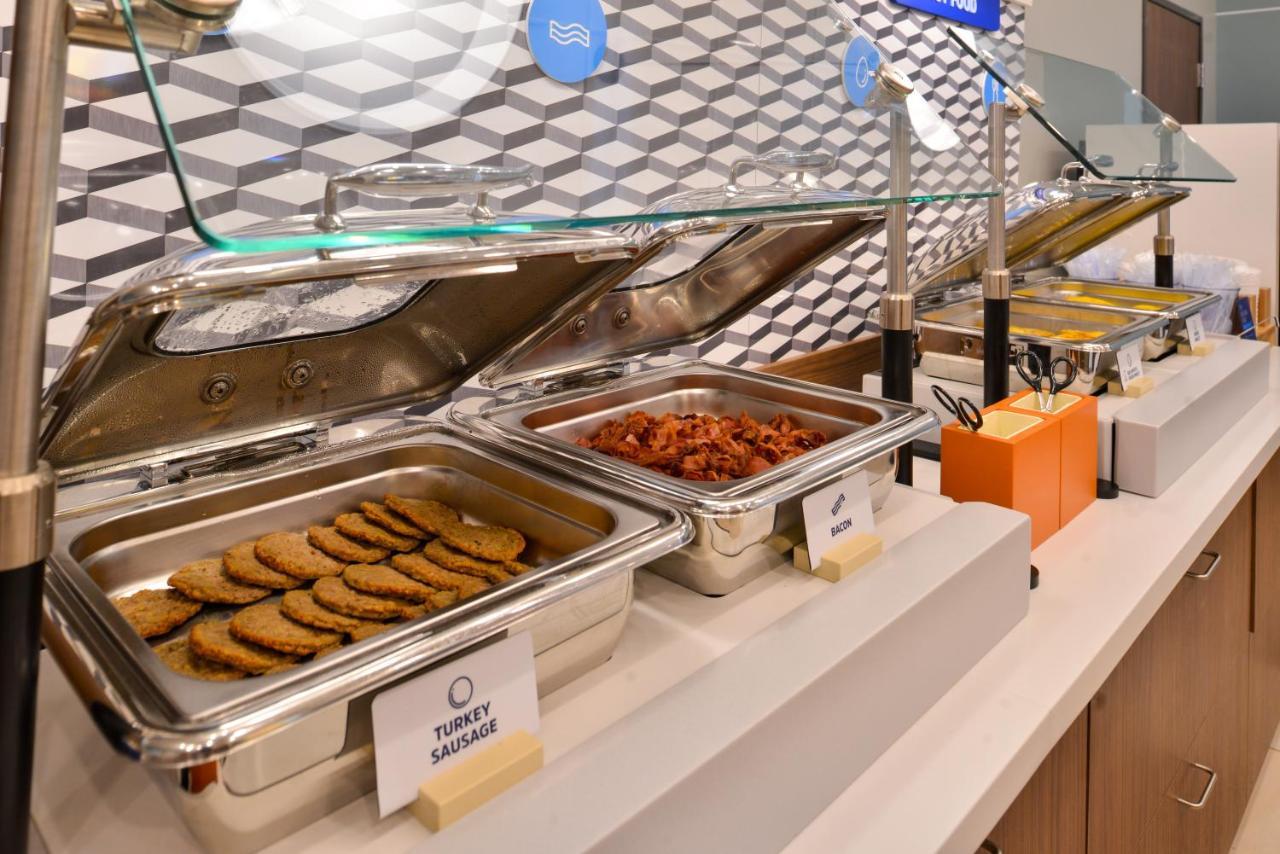 Holiday Inn Express - Fall River North Ngoại thất bức ảnh