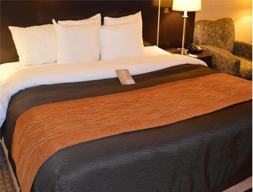 Holiday Inn Express - Fall River North Ngoại thất bức ảnh